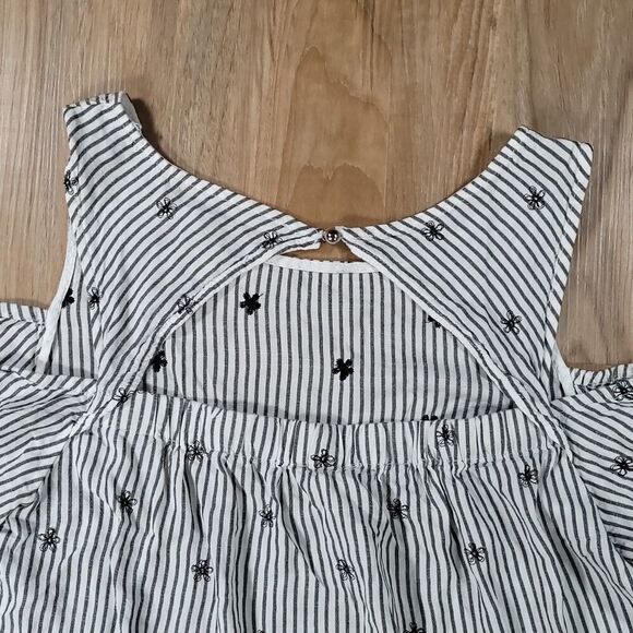 🔹️🔺️Anthropologie Everly Blue Embroidered Floral Cold Shoulder Top Large - Picture 5 of 16